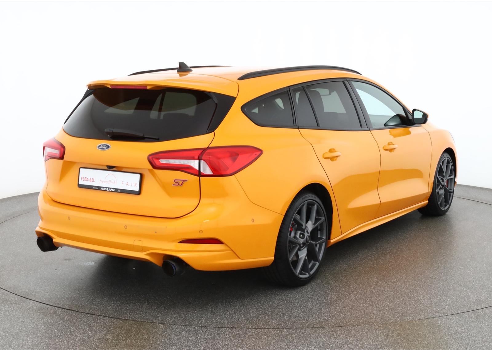 Ford Focus Turnier 2.3 EB ST LED Navi Kamera ACC AHK