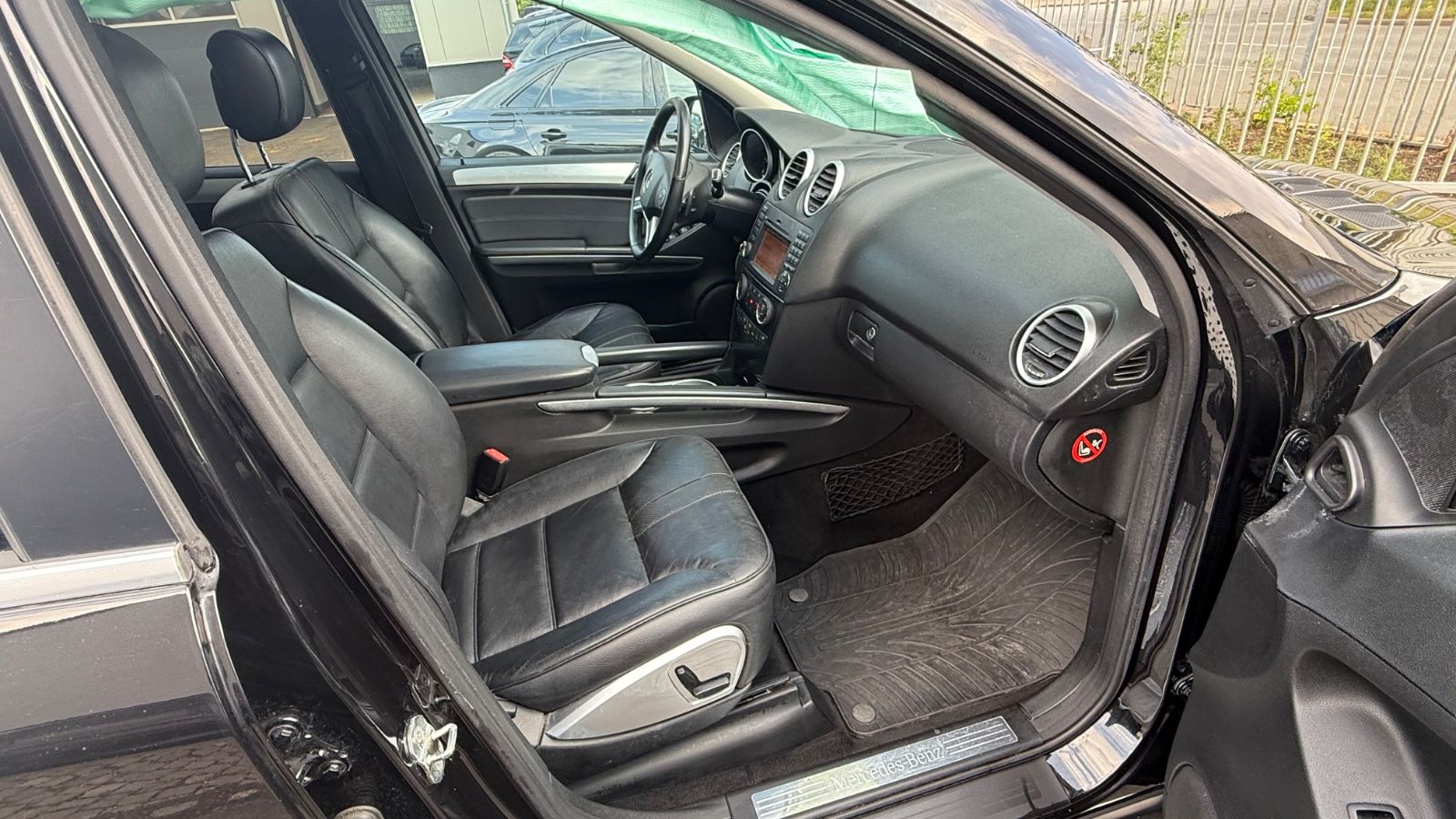 Fahrzeugabbildung Mercedes-Benz ML 350 Cdi 4-Matic Sport Paket