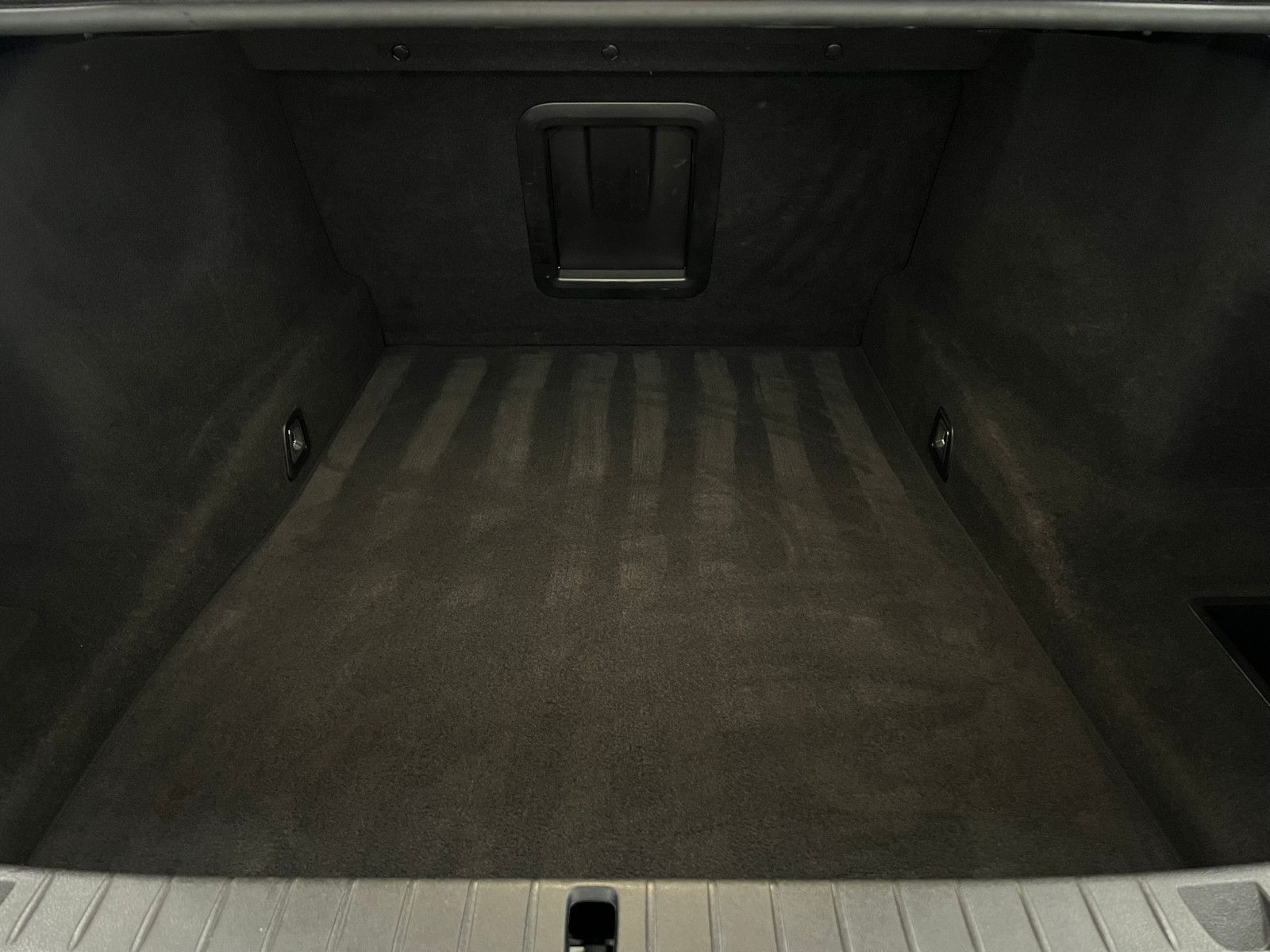 Fahrzeugabbildung BMW 750 d xDrive M SPORT/LASER/TOP VIEW/MASSAGE/19%