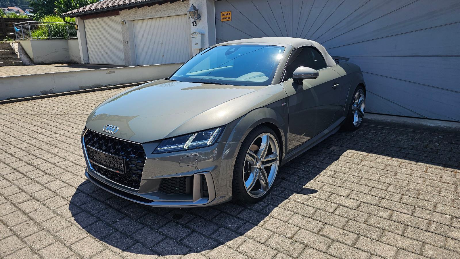 Audi TT Roadster 40 TFSI S-tronic S line Exclusive