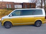 Volkswagen T6 Multivan  Allrad, Unfallfrei, Scheckheft - VW T6 Multivan Gebrauchtwagen in München