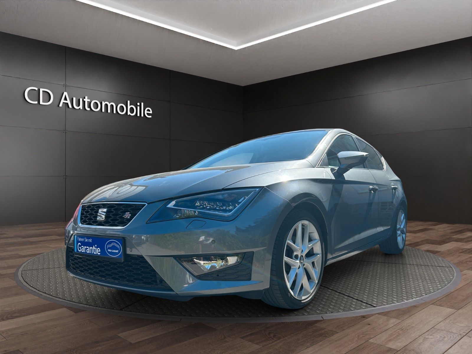 Fahrzeugabbildung SEAT Leon FR/TÜV & Service Neu