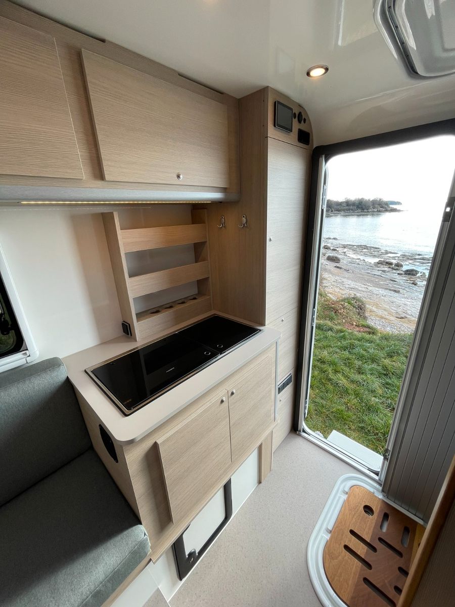 Fahrzeugabbildung Andere OVERLANDER 240