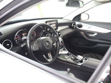 Mercedes-Benz C 250 AVANTGARDE 9G LED NAVI COMAND PANORAMA