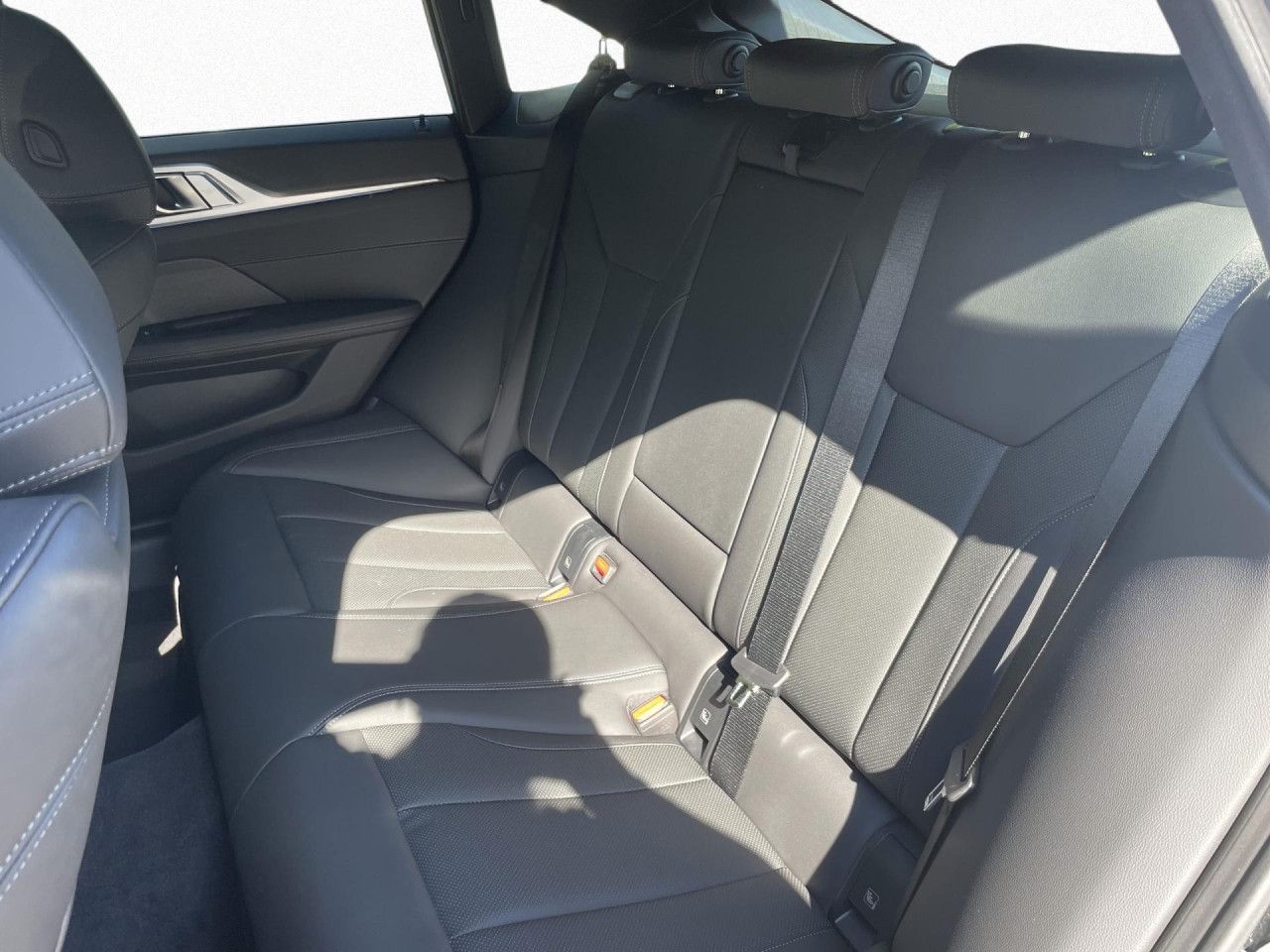 BMW i4 - Bild 12