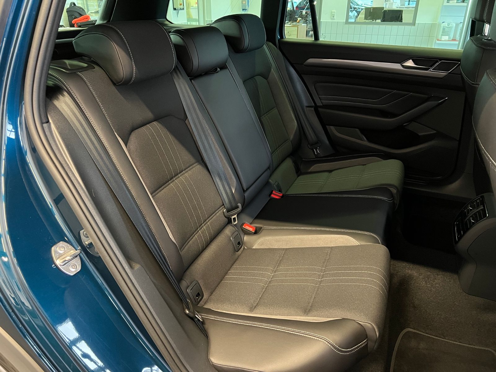 Fahrzeugabbildung Volkswagen Passat Alltrack Variant 2.0 TDI DSG 4MOTION *AHK
