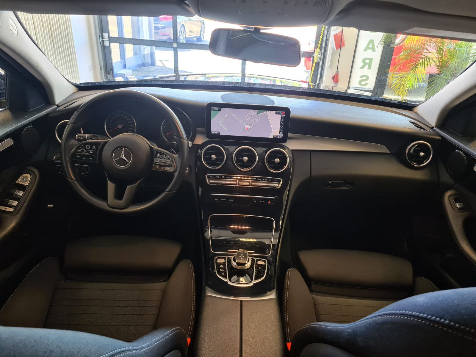 Fahrzeugabbildung Mercedes-Benz C 200 T-Modell / NAVI / KAMERA / LED HIGHTPERFOR