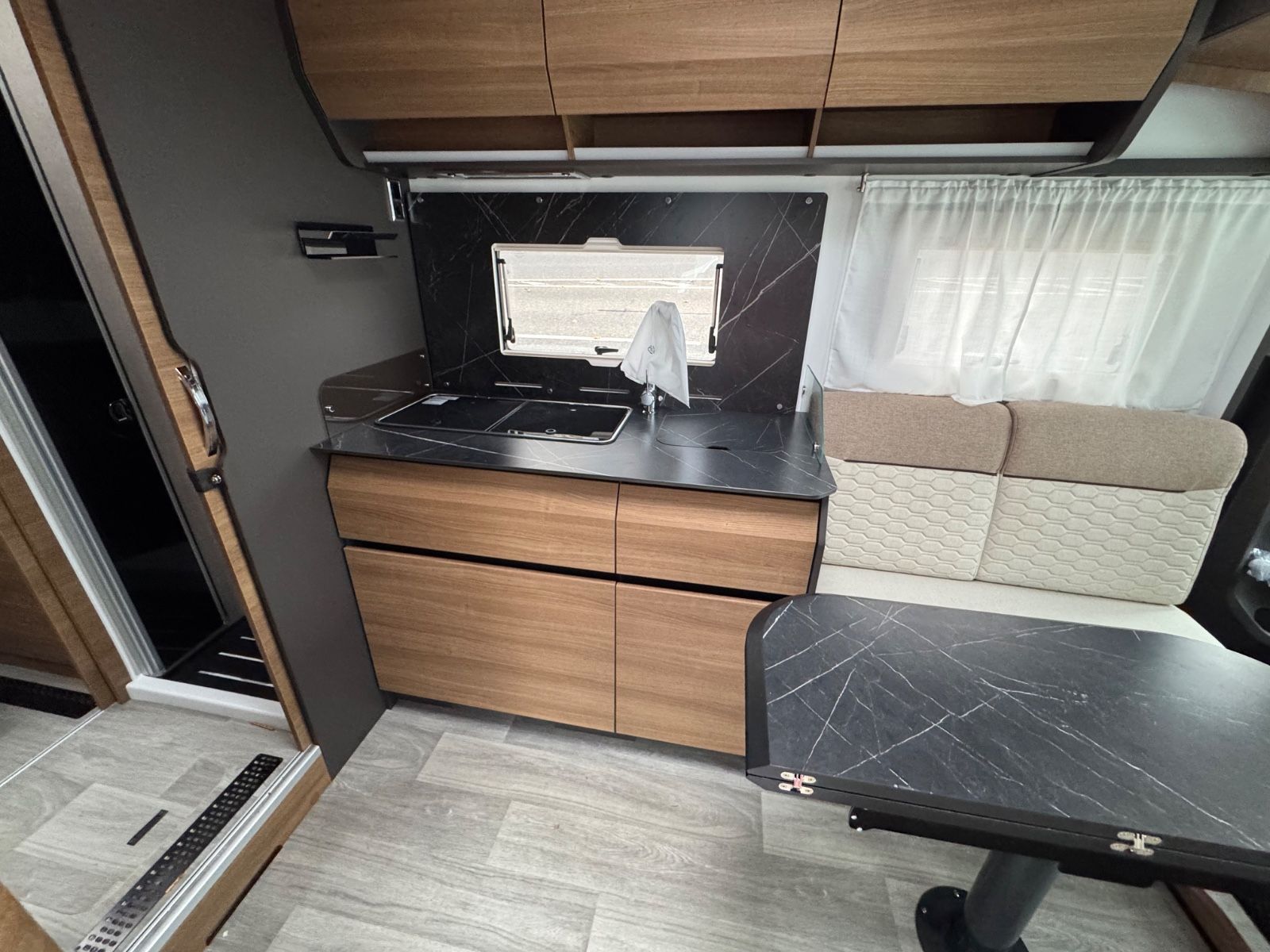 Fahrzeugabbildung Benimar Amphitryon 967 mit Alde Heizung