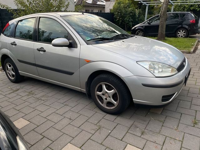 Ford Focus 1.6 Benzin!!! MITT TÜF