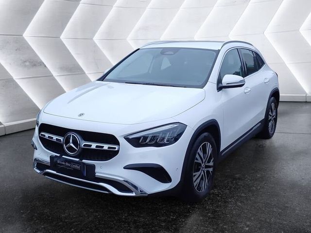 Mercedes-Benz GLA 180 d Progressive Advanced Plu