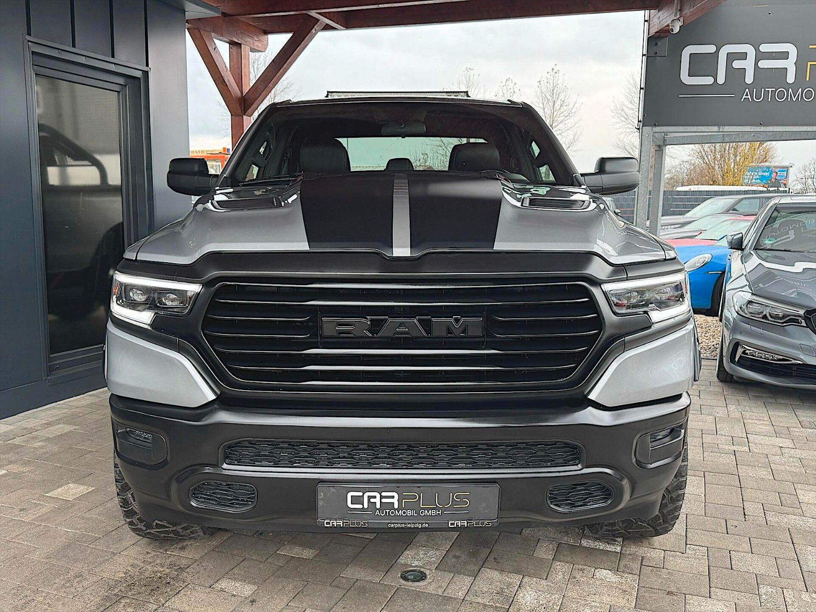 Fahrzeugabbildung Dodge RAM 5.7 V8 HEMI Night Editon Offroad 4x4 LONGBED