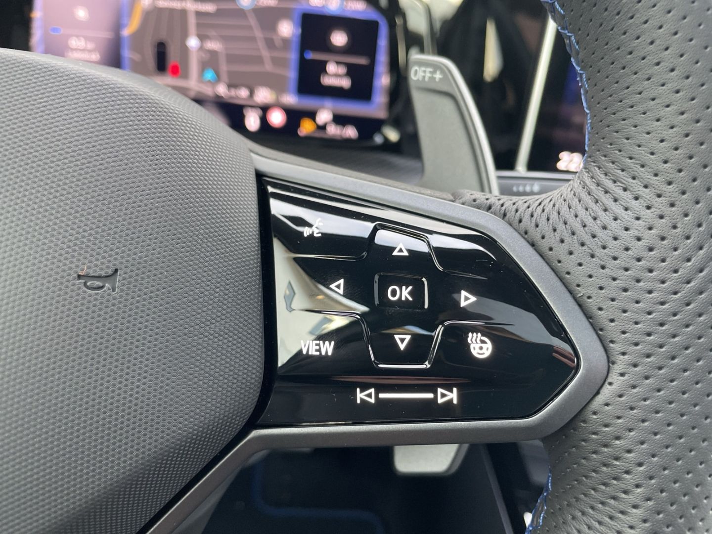 Golf R VIII 2.0 4Motion Black Edition Akrapovice