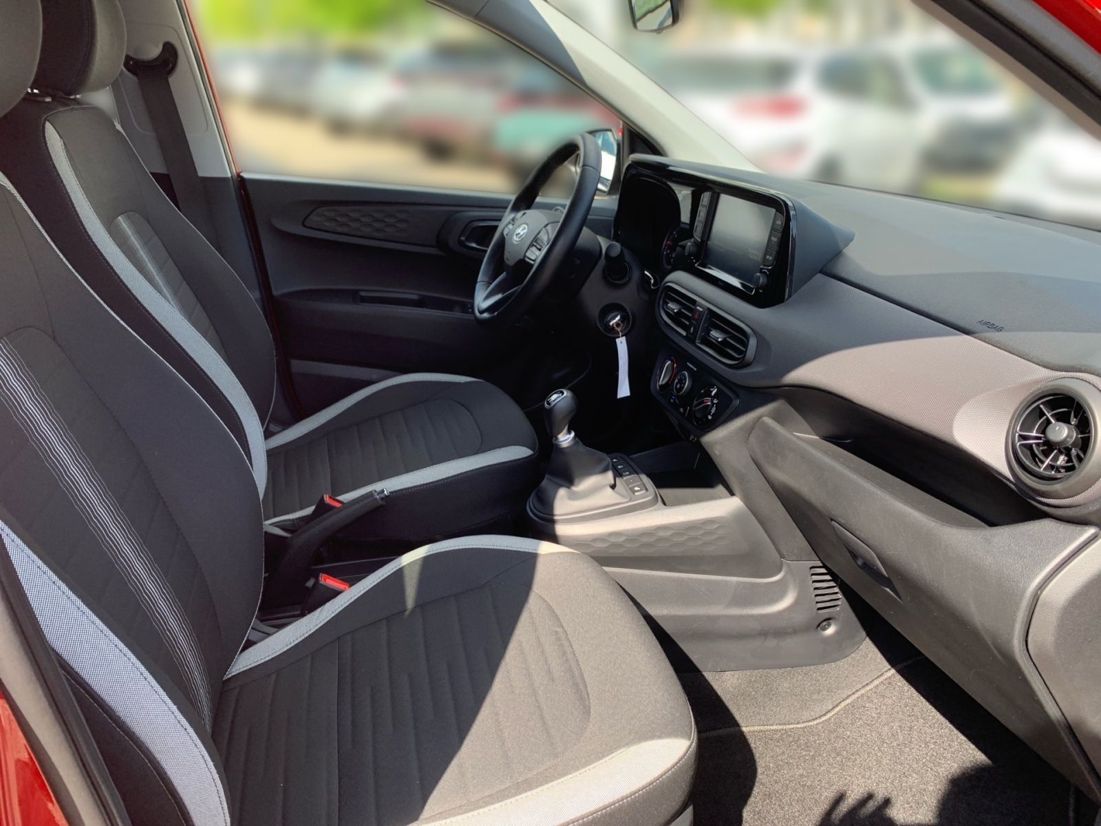 Fahrzeugabbildung Hyundai i10 1.0 Edition 30 1 Hand Allwetter