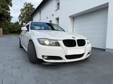 BMW 330i - - BMW 330 aus 2011: 330i