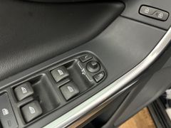 VOLVO V60 D4 AWD/ R-DESIGN / GARANTIE / BUSINESS VOLVO V60 D4 AWD/ R-DESIGN / GARANTIE / BUSINESS