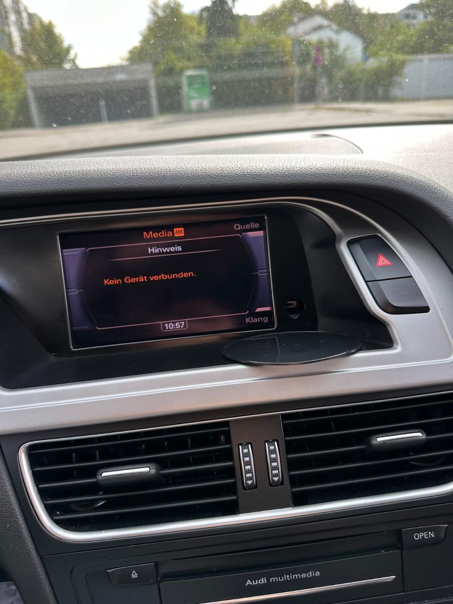 Audi A4 2011 — photo 15