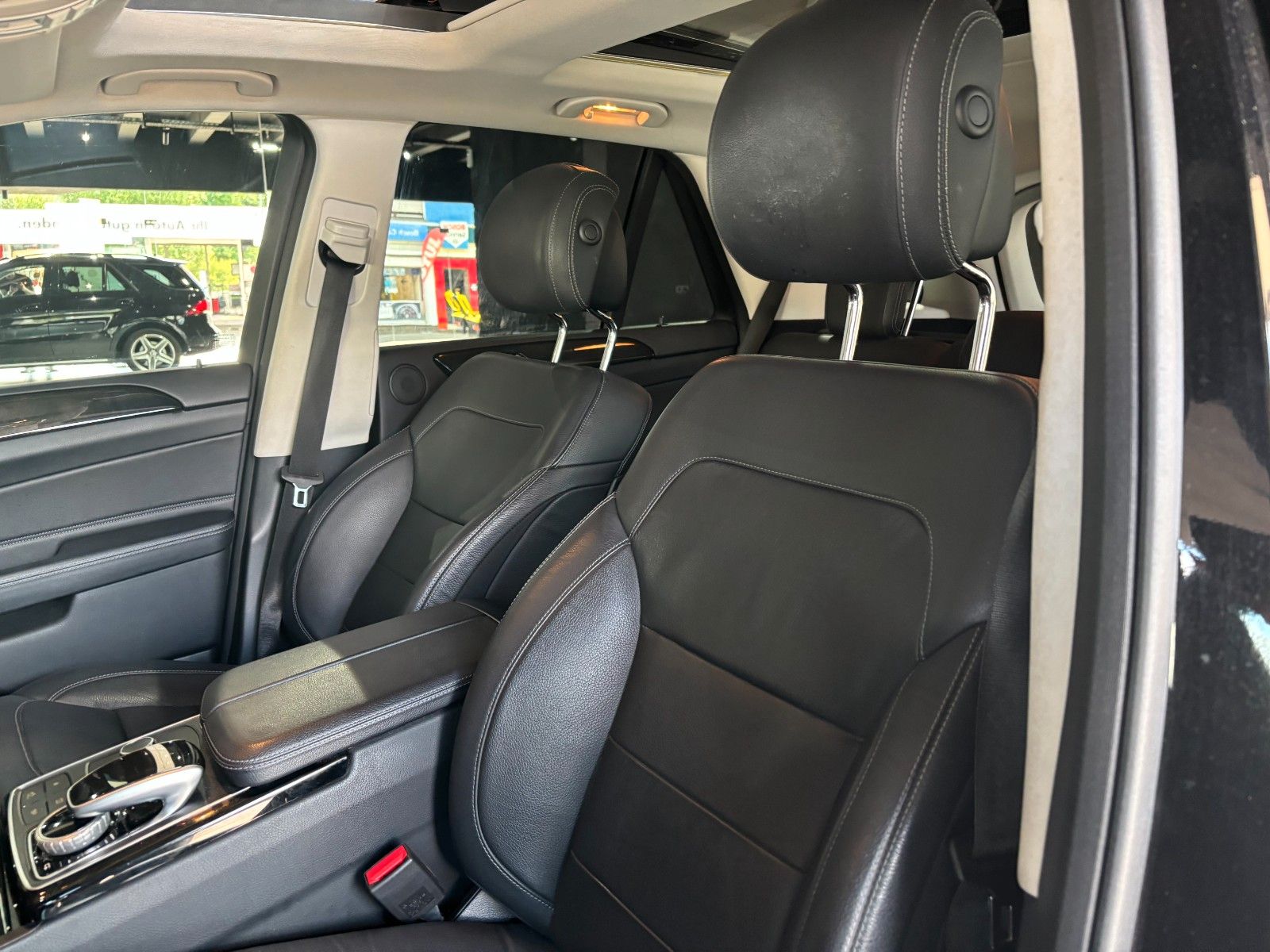 Fahrzeugabbildung Mercedes-Benz GLE 43 AMG 4Matic /PANO/MEMORY/360°/AMBIENTE