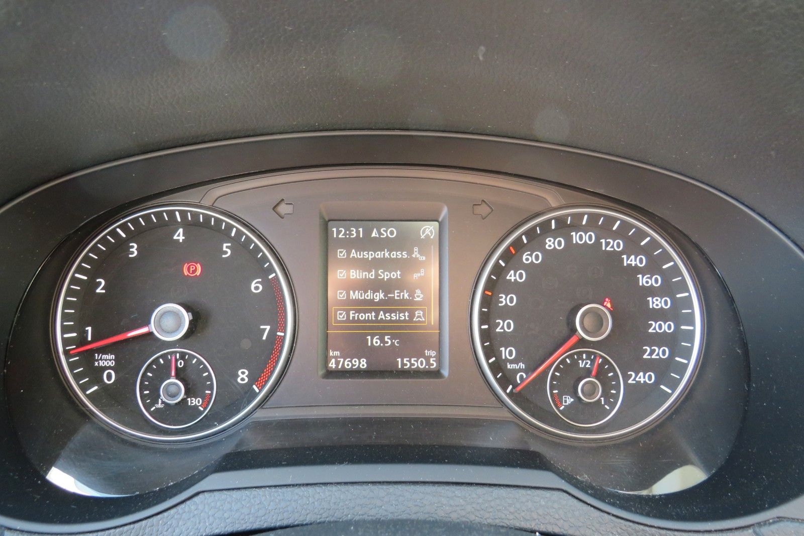 Fahrzeugabbildung Volkswagen Sharan Highline 7-SITZE AHK NAVI ACC 1.HAND