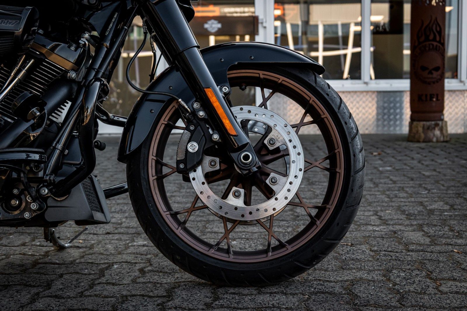 Fahrzeugabbildung Harley-Davidson FLHXST STREET GLIDE ST 117 - Kesstech -