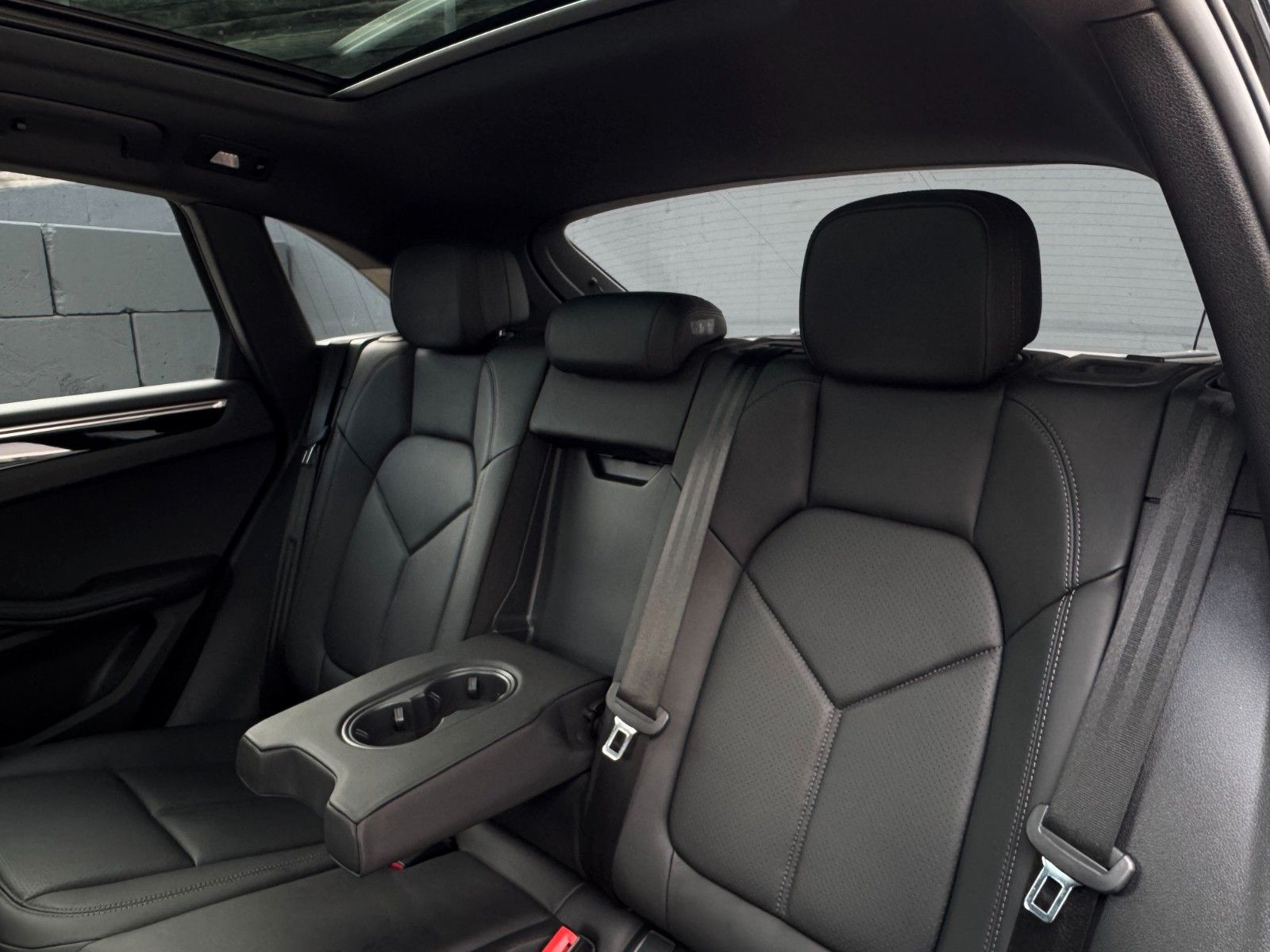 Fahrzeugabbildung Porsche Macan S V6 Pano Kamera Leder St-Heiz. Memory