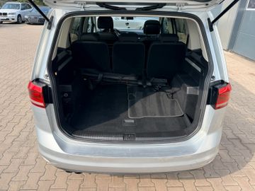 Volkswagen Touran - 7