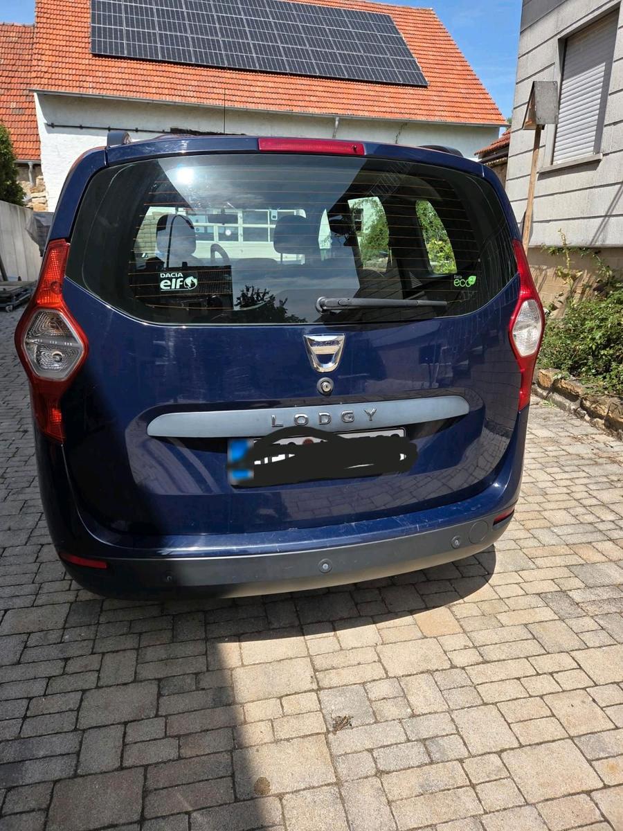Dacia Lodgy 2014 — engine 90 HP (66kW)