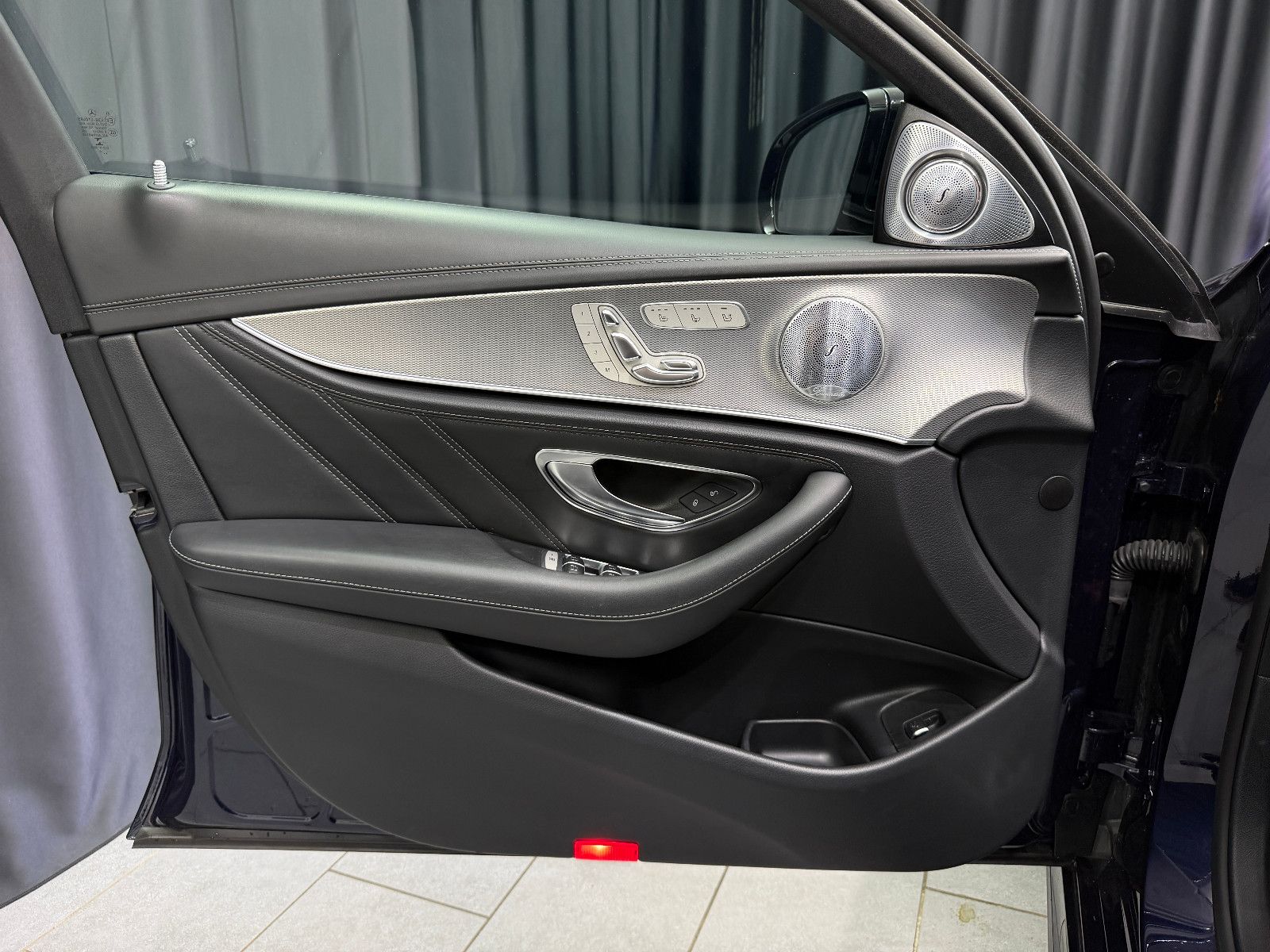 Fahrzeugabbildung Mercedes-Benz E 63 S AMG 4Matic+ |3D-BURMESTER|VOLL