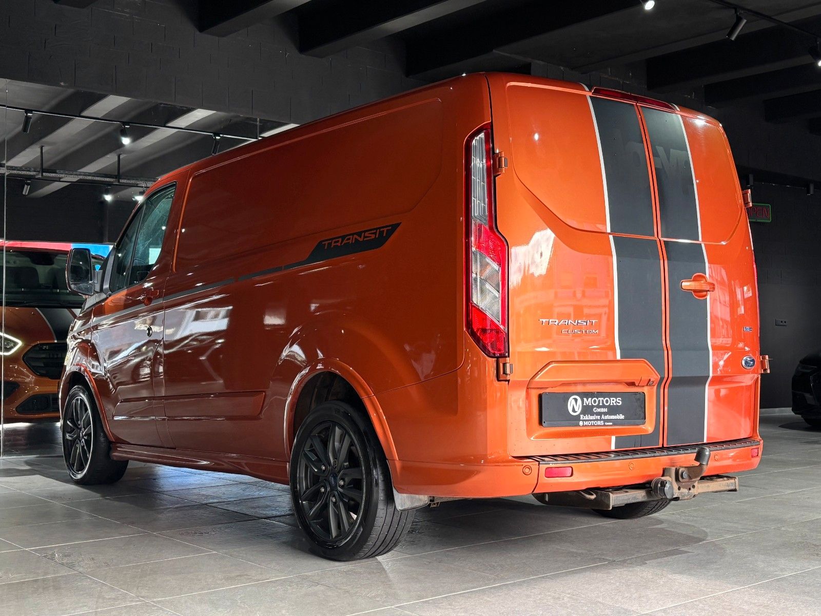 Fahrzeugabbildung Ford Transit Custom Kasten 290 L1 Sport*LED*Standheiz