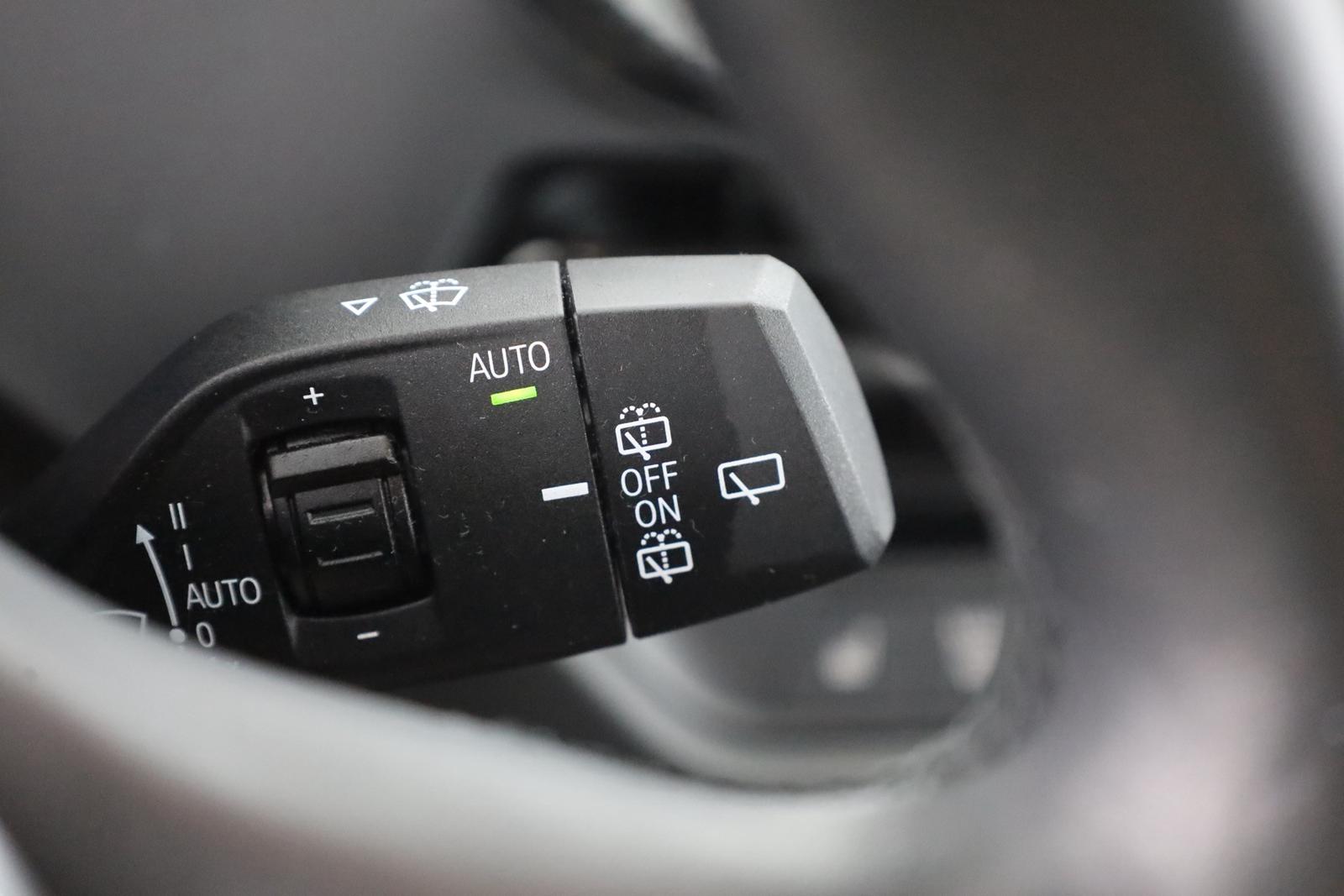 BMW 1 Series i Sportline LED Navi Teilleder AHK DAB PDC, миниатюра 20