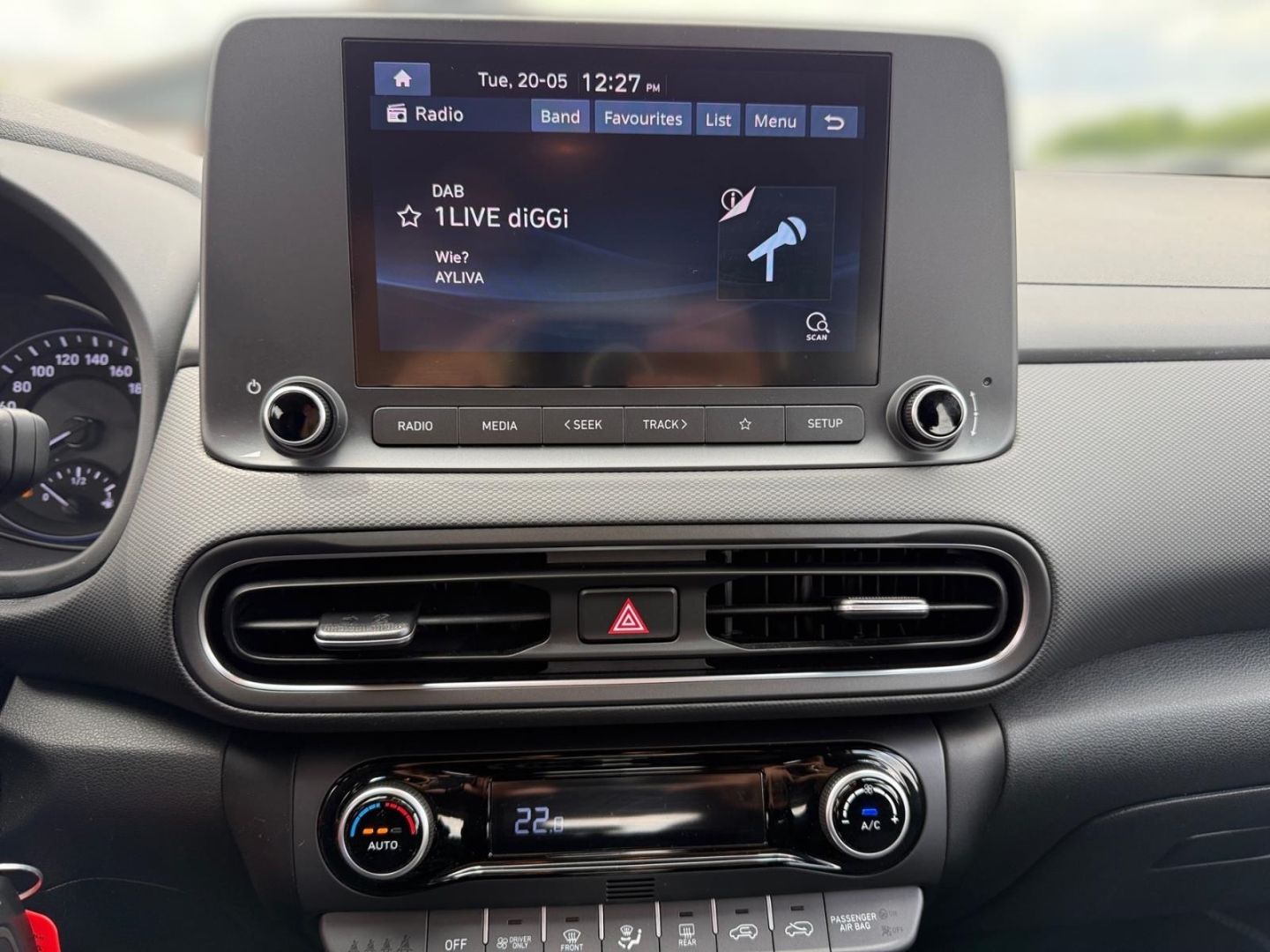 Fahrzeugabbildung Hyundai KONA 1.6 Hybrid Select Winterpaket Allwetterreif