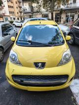 Peugeot 107 1.0 68CV 3p. Desir - Peugeot 107: Gelb