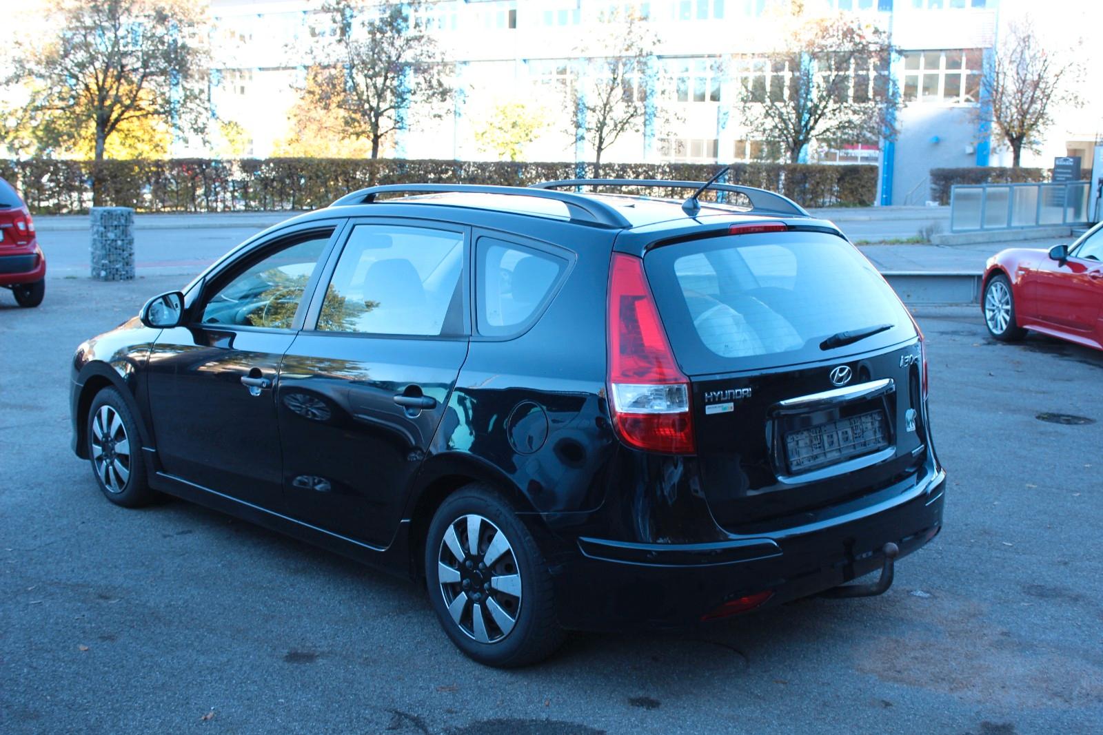 Hyundai i30 2012 — engine 1.582 cm³, 90 HP (66kW)
