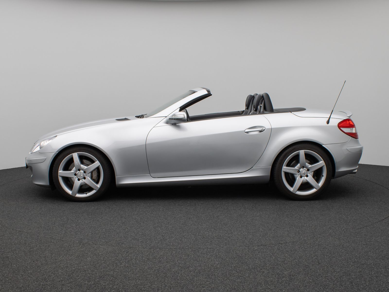 Fahrzeugabbildung Mercedes-Benz SLK 350 Airscarf Navi Sitzhzg Xenon PDC Sport