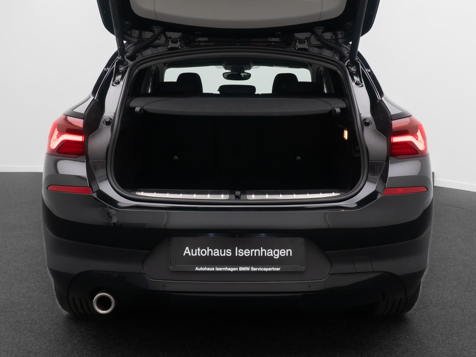 Fahrzeugabbildung BMW X2 xD25e Kamera DAB LED Parkassistent Navi Sport