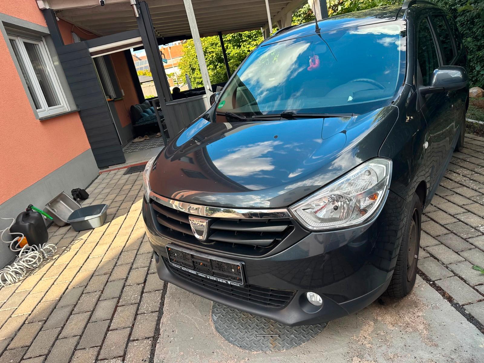 Dacia Lodgy 2014 — rear view