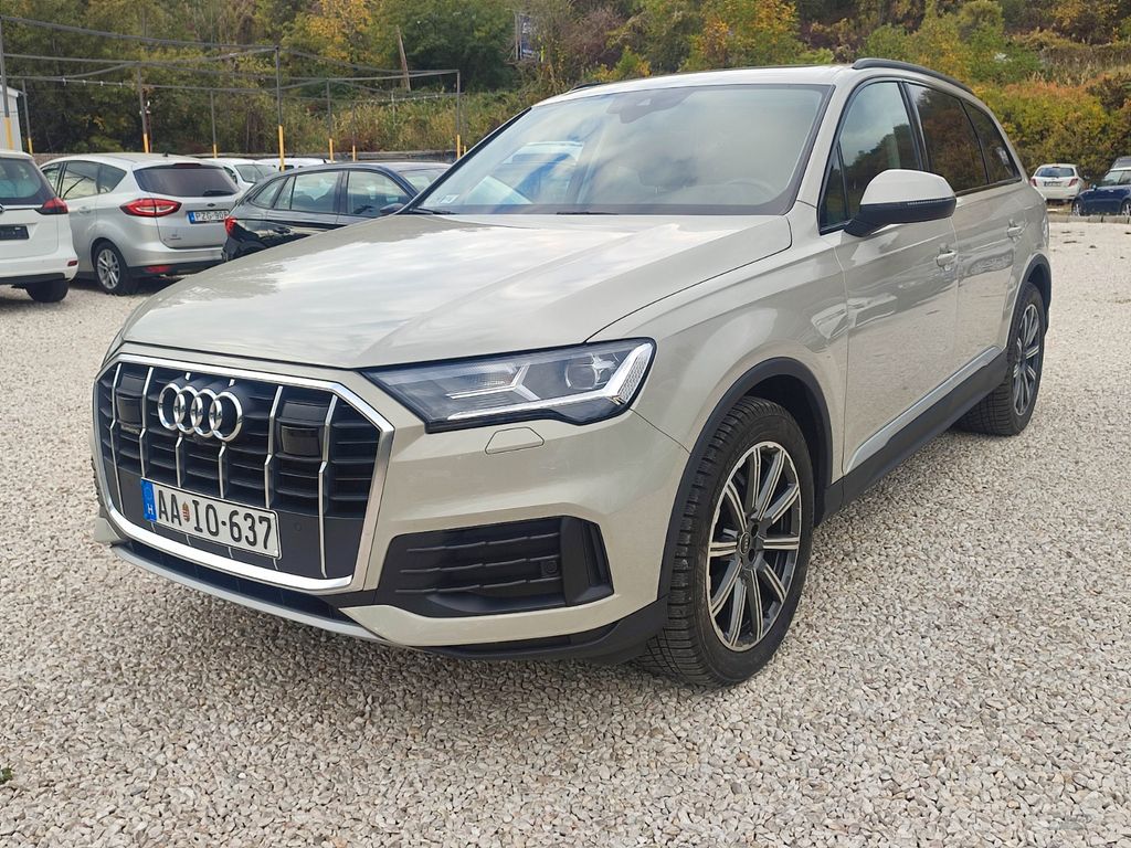 Image of Audi Q7
