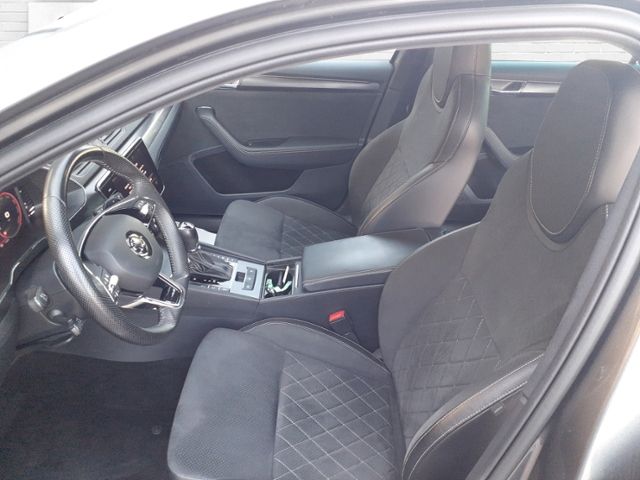 Fahrzeugabbildung SKODA Superb Combi 2,0 TDI Sportline 4x4 Klima LED Nav
