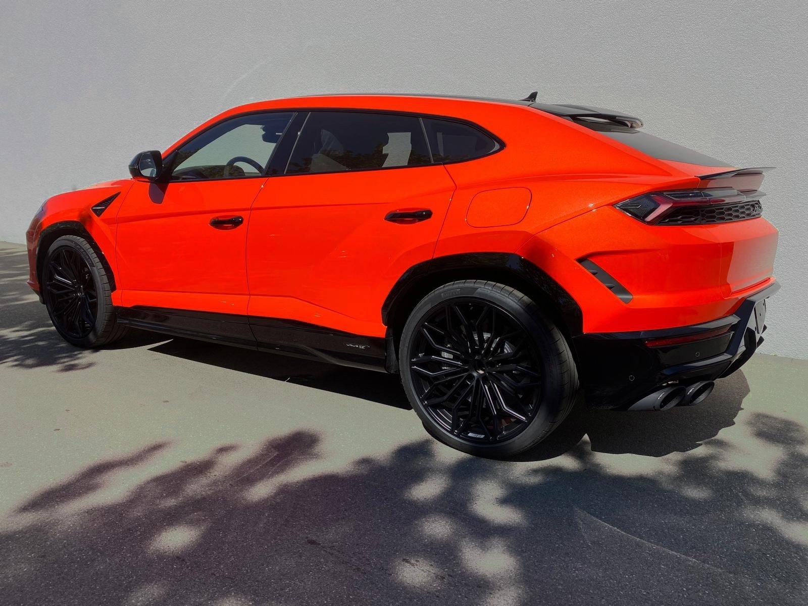 Lamborghini Urus SE 4.0/Big Carbon/Style Pk/23"/B&O/TV