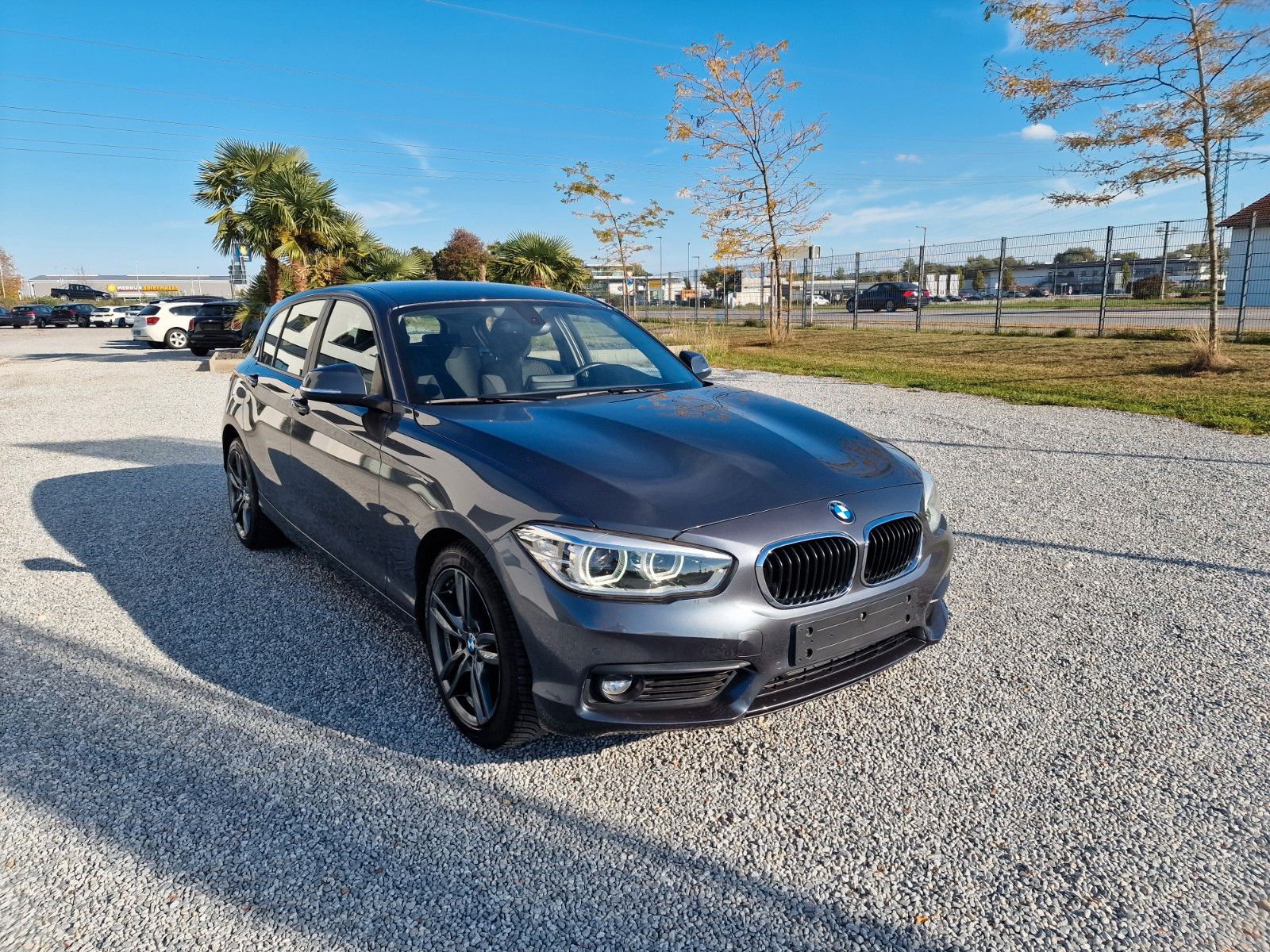 BMW 118i Aut. Advantage 5-trg., SHZ, LED, PDC, Temp imagem 2