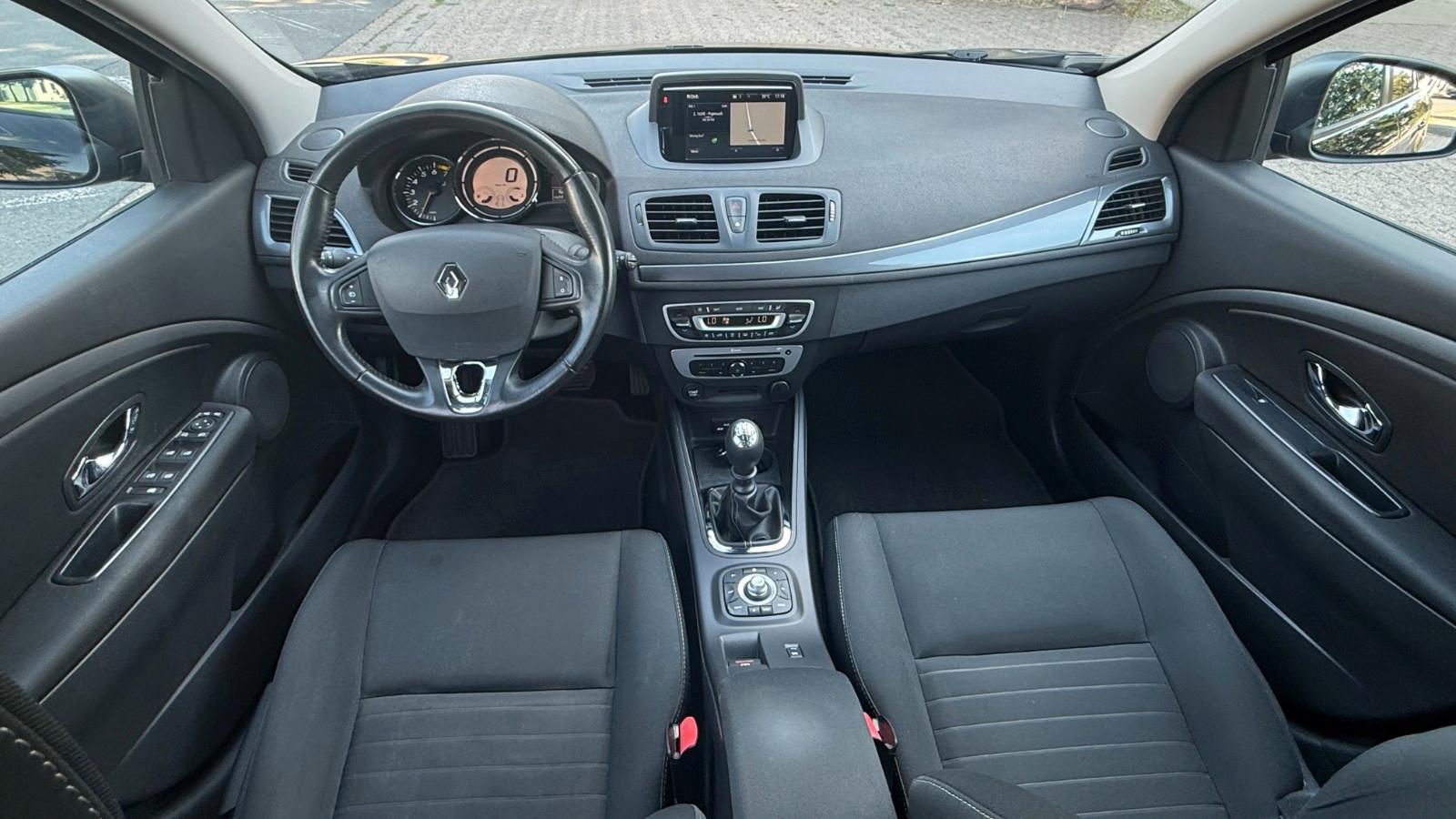 Renault Megane 2015 — photo 9