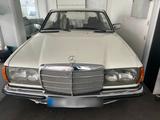 Mercedes-Benz Mercedes  W123  230 CE - Mercedes-Benz 230: Ce W123
