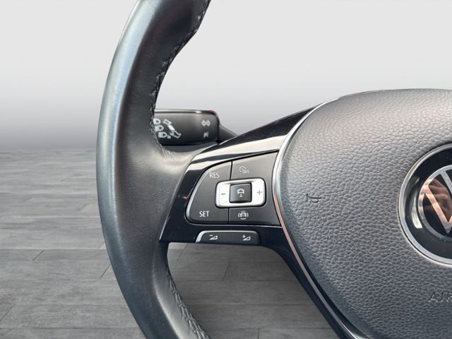 Touran UNITED 1.5 TSI R-LINE NAVI AHK DAB+7 SITZ