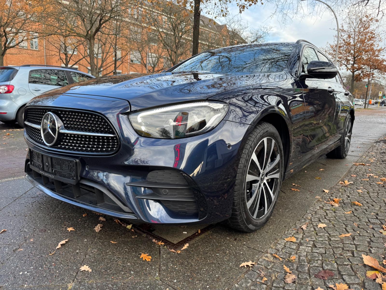 Mercedes-Benz E 300 de t AMG-PANO-LUFT-LED-