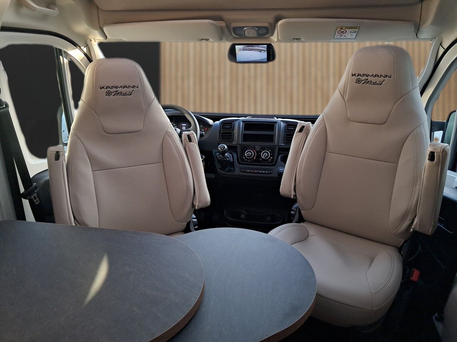 Fahrzeugabbildung Karmann Dexter DE 580 Concept Paket, Rückfahrkamera