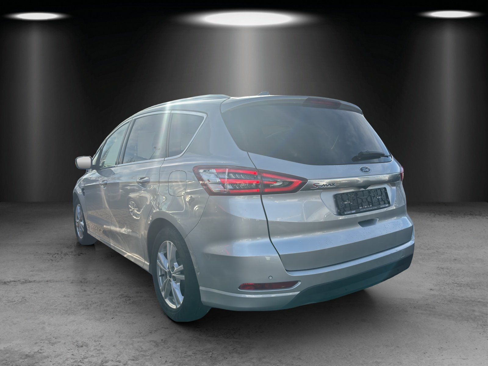 Fahrzeugabbildung Ford S-Max 2.0 EcoBlue Titanium Aut. RFK AHK 1. Hd.
