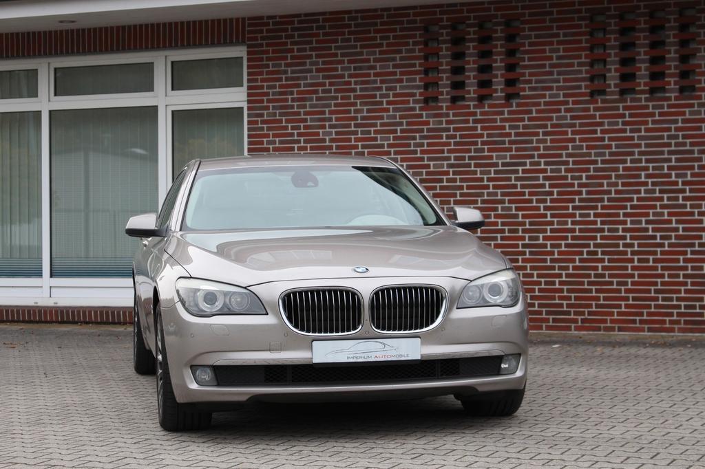BMW 730