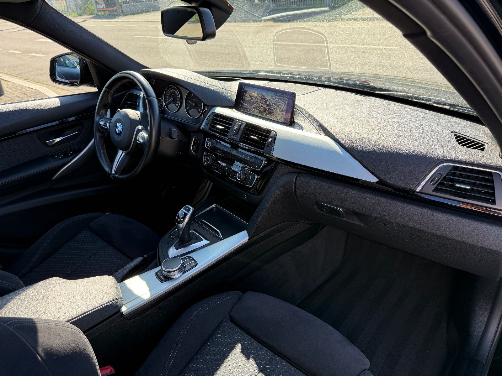 BMW 320 d M Sport Sport-Aut. HUD foto 21