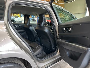 Volvo V60 *TÜV 328*KEYLESS*ACC*NAV*2-ZONEN*VirtualCo*