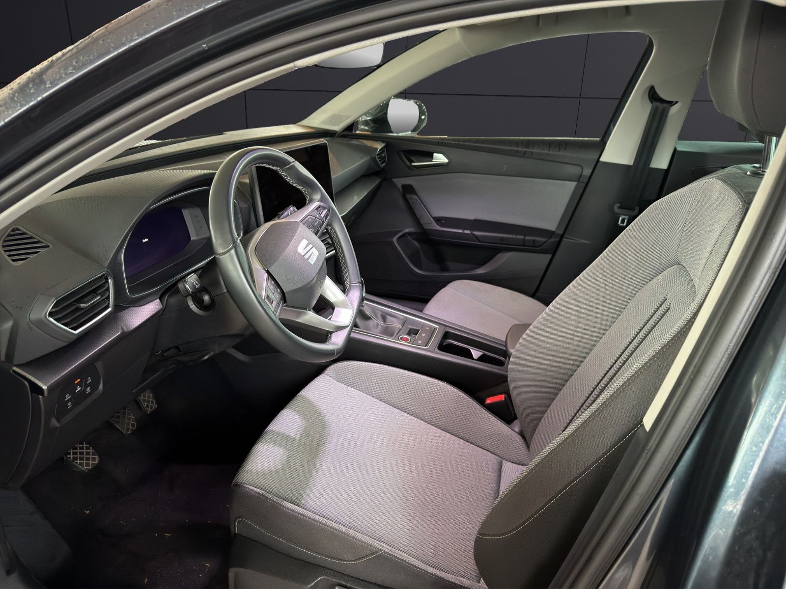 Fahrzeugabbildung SEAT Leon Sportstourer 1.5 TSI 85 kW Style*CarPlay*