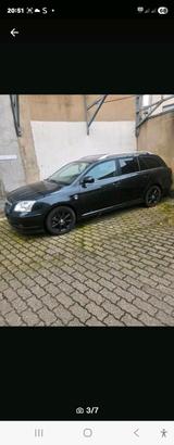 Toyota Avantis 2.2 - Toyota Yaris: Kombi